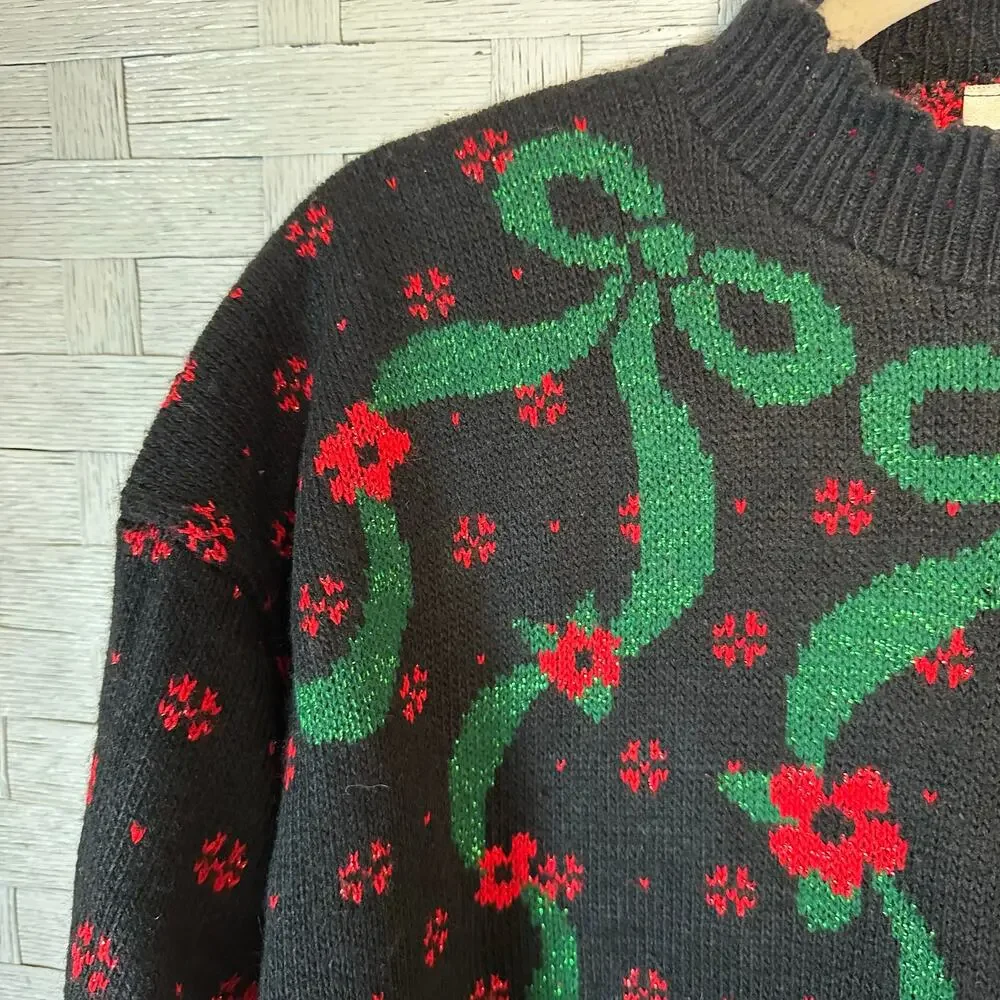 Dana Scott Christmas sweater black red‎ mock neck Robinson bows scallop hems